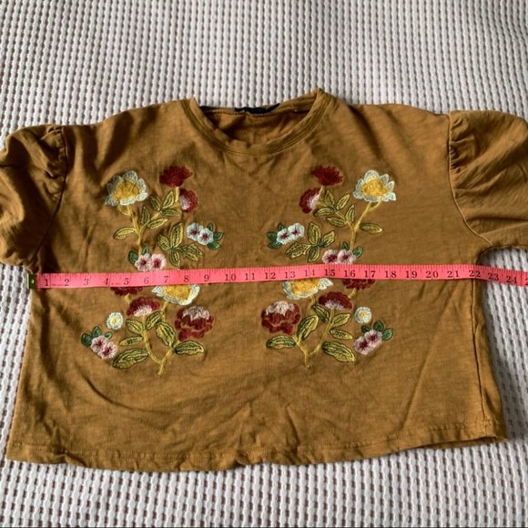 ✨ Blu Pepper Embroidered Puff Sleeve Sweater Top M - Picture 7 of 8